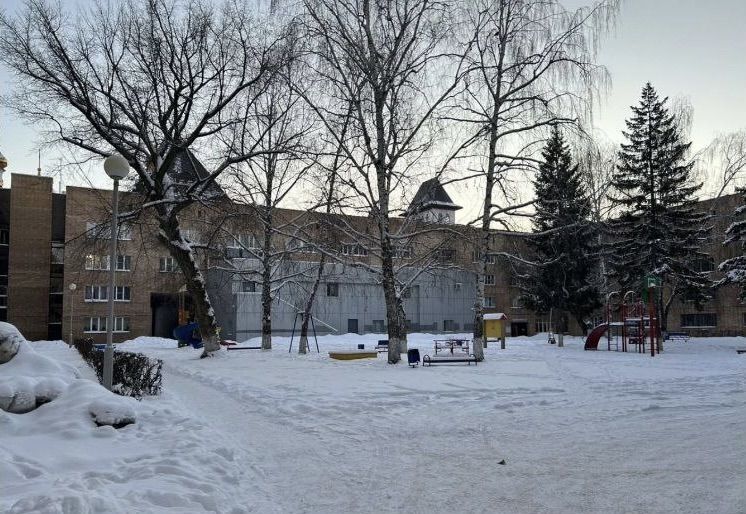 квартира г Тольятти р-н Автозаводский 31 квартал ул Юбилейная 4 фото 7