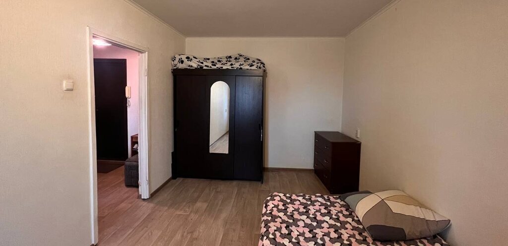 квартира г Тольятти р-н Автозаводский 18 квартал ул Автостроителей 4 фото 1