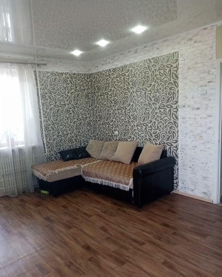 квартира г Волгоград р-н Тракторозаводский ул им. Менжинского 27 фото 1