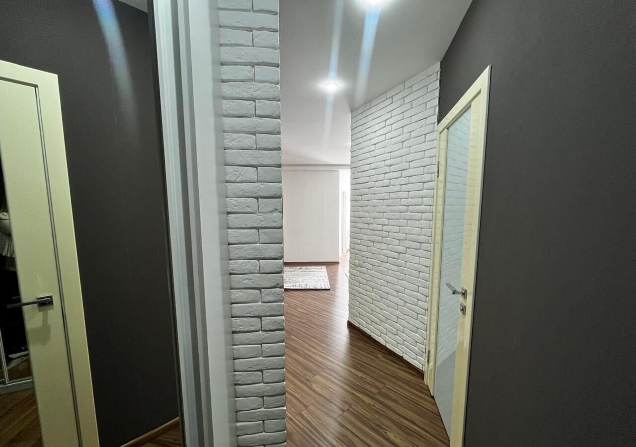 квартира г Омск р-н Кировский пр-кт Комарова 17к/3 Кировский АО фото 5