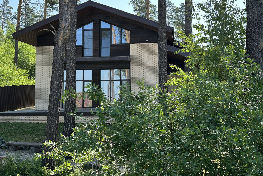 дом г Иркутск улица Дмитрия Давыдова, 15 фото 2