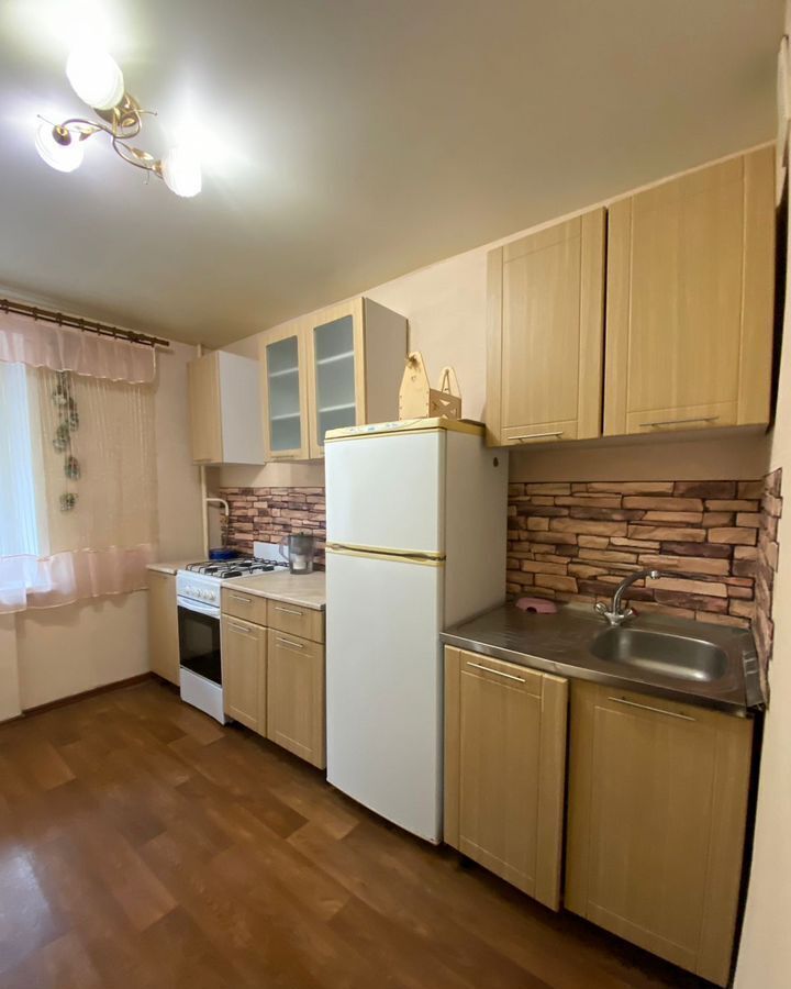 квартира г Великий Новгород Псковский ул Псковская 44к/1 фото 2