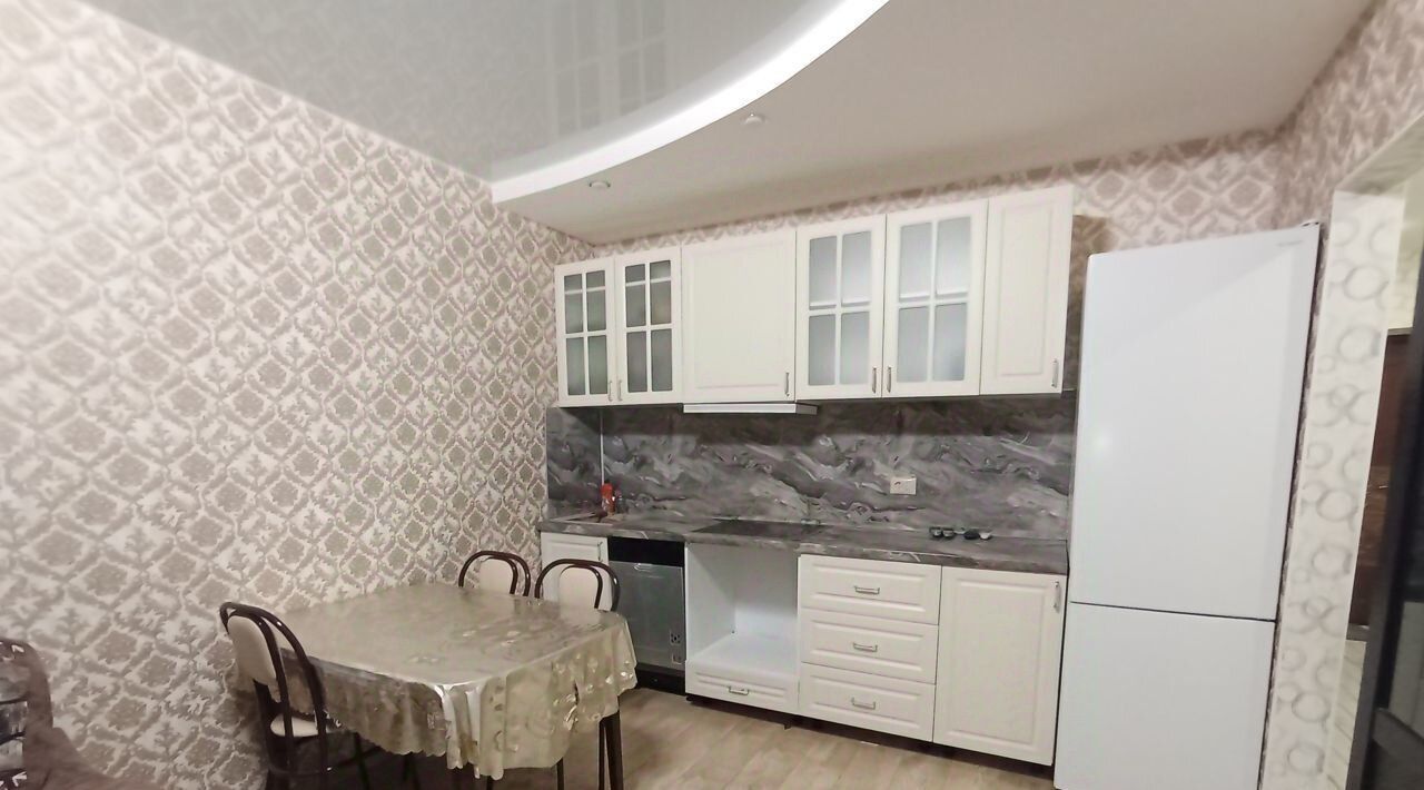 квартира г Омск р-н Кировский б-р Архитекторов 1г Кировский АО фото 4