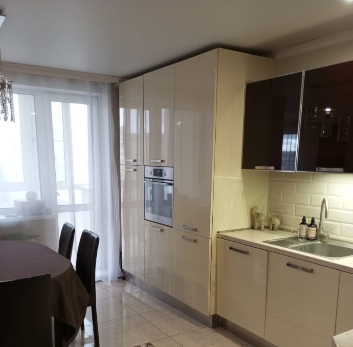 квартира г Омск р-н Кировский пр-кт Комарова 21к/1 Кировский АО фото 4