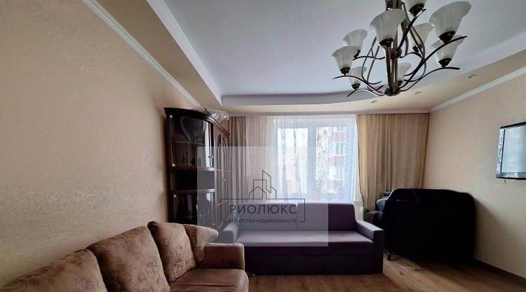 квартира г Магнитогорск р-н Орджоникидзевский пр-кт Ленина 131 фото 1