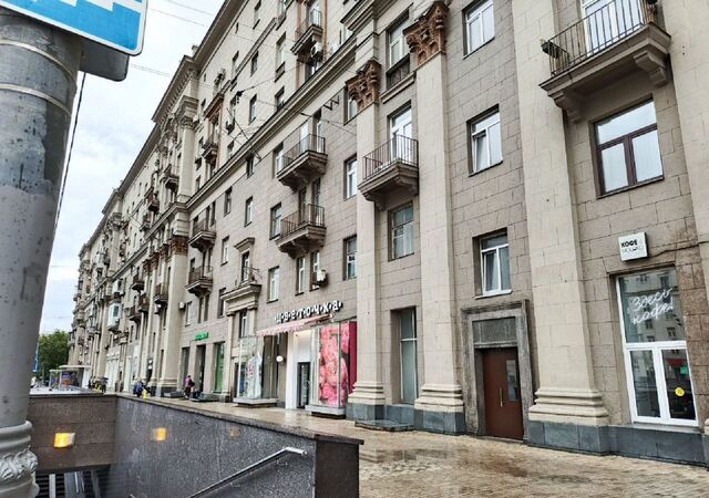 метро Кутузовская дом 35 муниципальный округ Дорогомилово фото