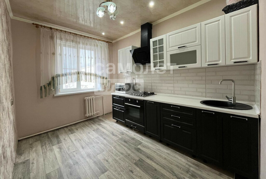 квартира г Астрахань р-н Кировский ул Бориса Алексеева 30 фото 1