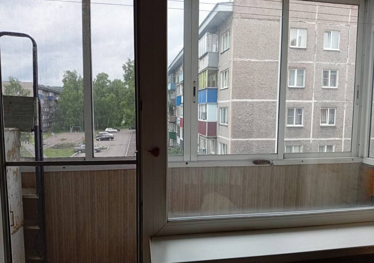 квартира г Новокузнецк р-н Орджоникидзевский ул Разведчиков 46а фото 10