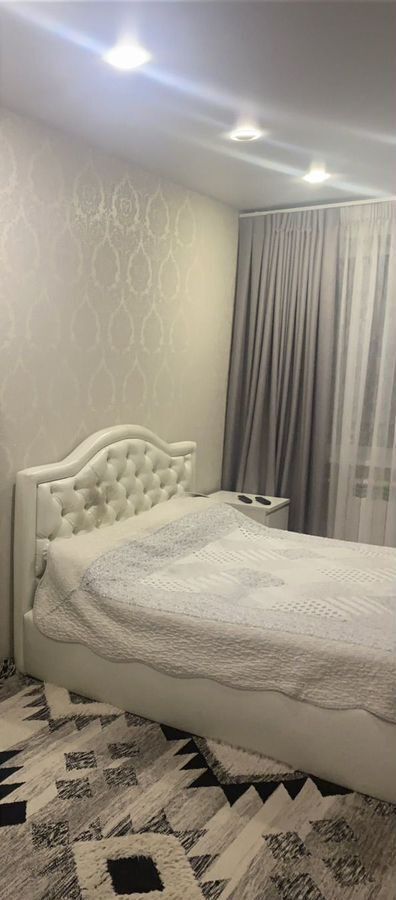 квартира г Тольятти р-н Автозаводский 12 квартал ул Свердлова 14 фото 2