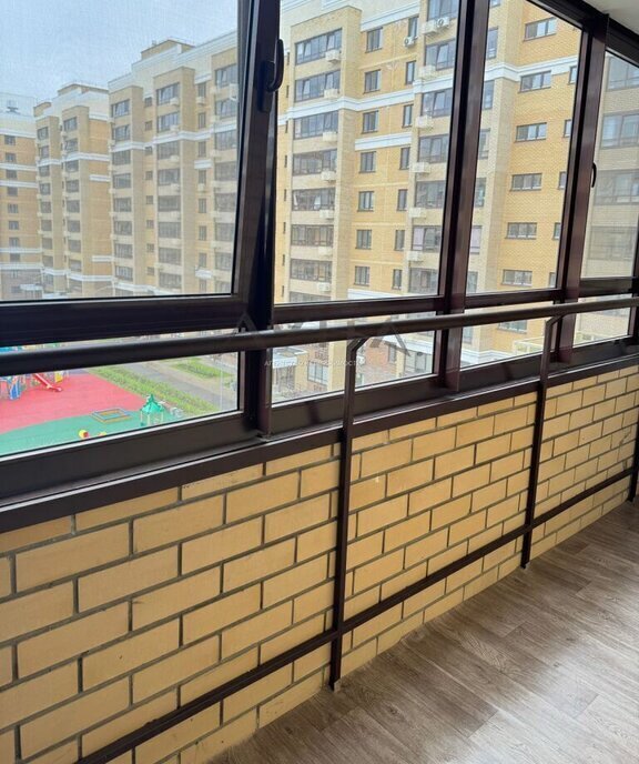 квартира г Набережные Челны р-н Автозаводский пр-кт Яшьлек 10в фото 4