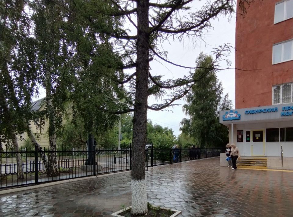 комната г Омск р-н Ленинский Привокзальный ул Карлова 56 фото 1