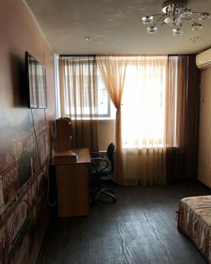 квартира г Тольятти р-н Автозаводский 31 квартал ул Революционная 7к/1 фото 3