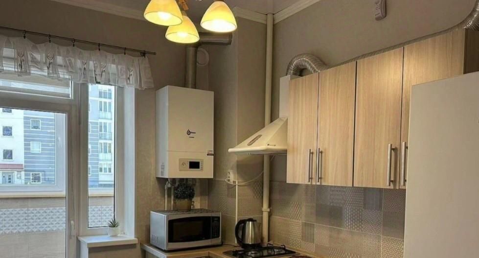 квартира г Калининград р-н Ленинградский ул Маршала Жукова 10 фото 1