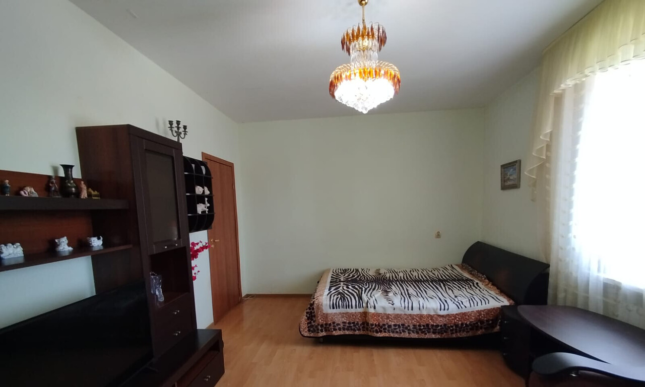 квартира г Астрахань р-н Кировский пл Карла Маркса 33/1 фото 3