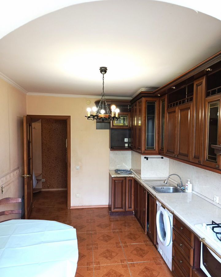 квартира г Великий Новгород Западный ул Кочетова 14к/1 фото 4