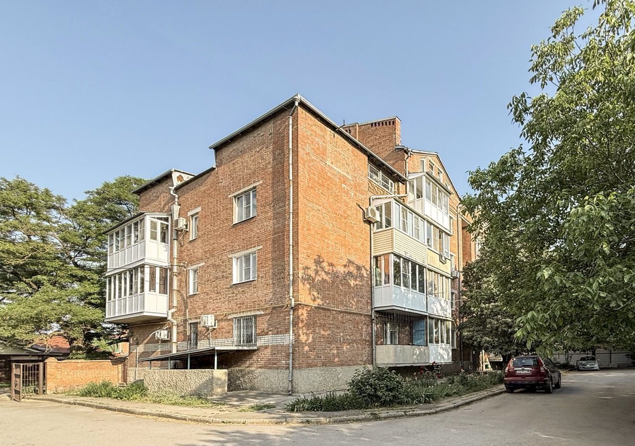 квартира г Таганрог Центральный пер 19-й 124а фото 8