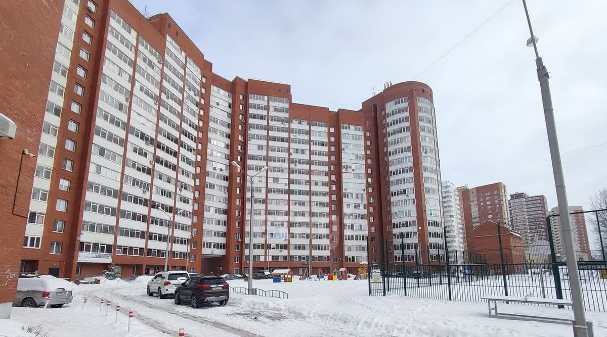 квартира г Пермь р-н Свердловский ул Холмогорская 4б фото 32