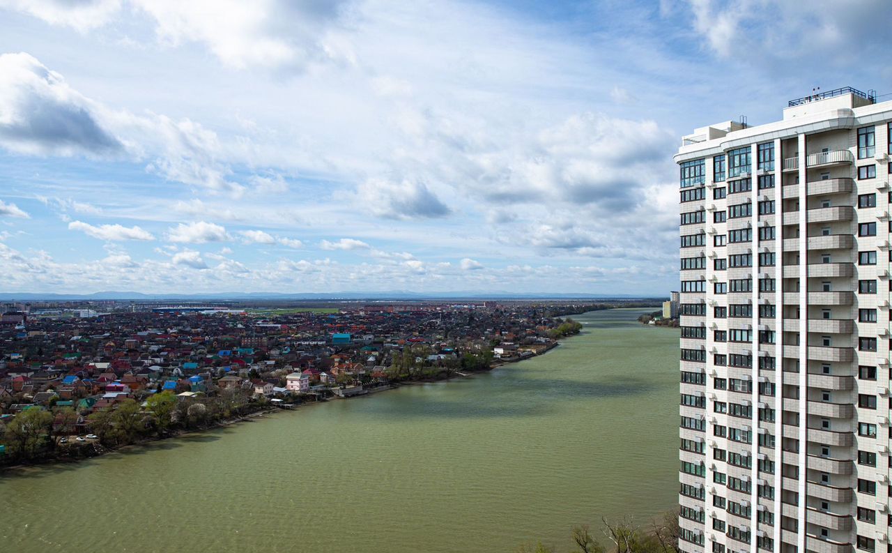 квартира г Краснодар р-н Западный ул Кожевенная 24 фото 3