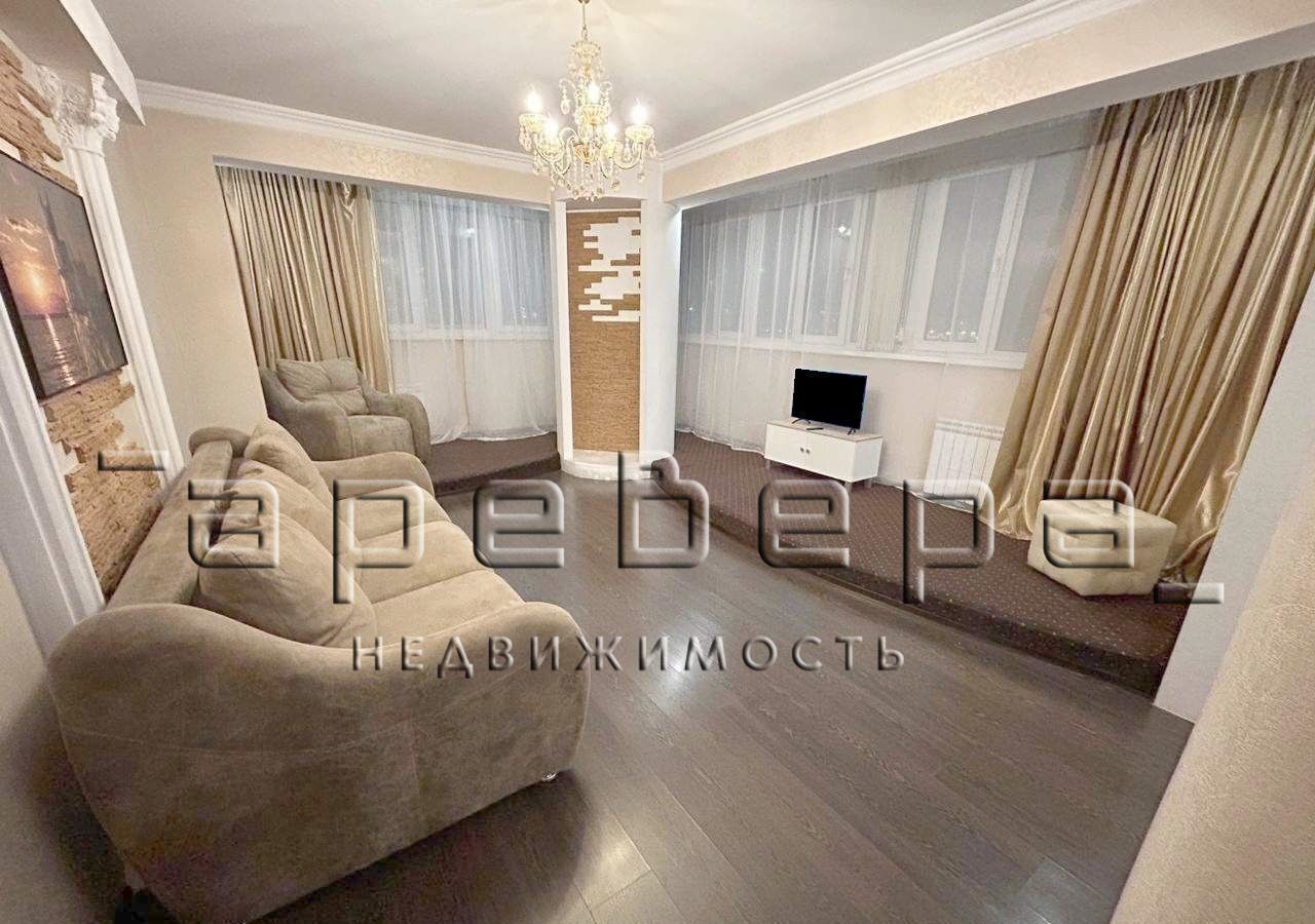 квартира г Красноярск р-н Советский ул Батурина 30к/1 мкр-н Взлётка фото 2