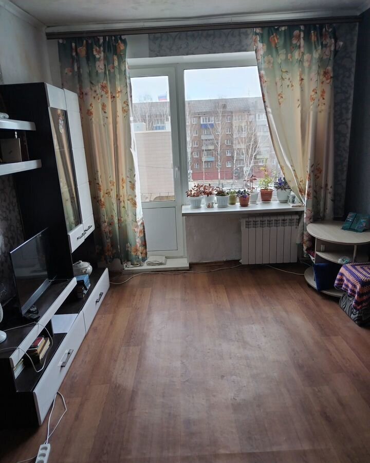 комната г Нижний Тагил р-н Тагилстроевский ул Металлургов 46 фото 1