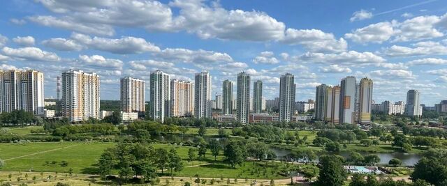 метро Проспект Славы пр-кт Славы 40к/1 фото