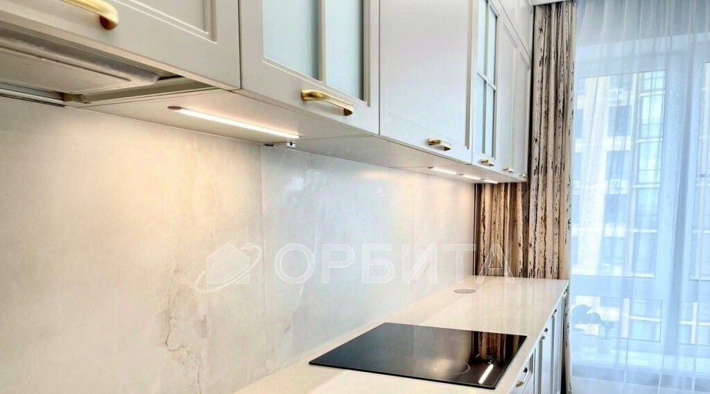 квартира г Тюмень р-н Центральный ул Мельникайте 30к/3 фото 17