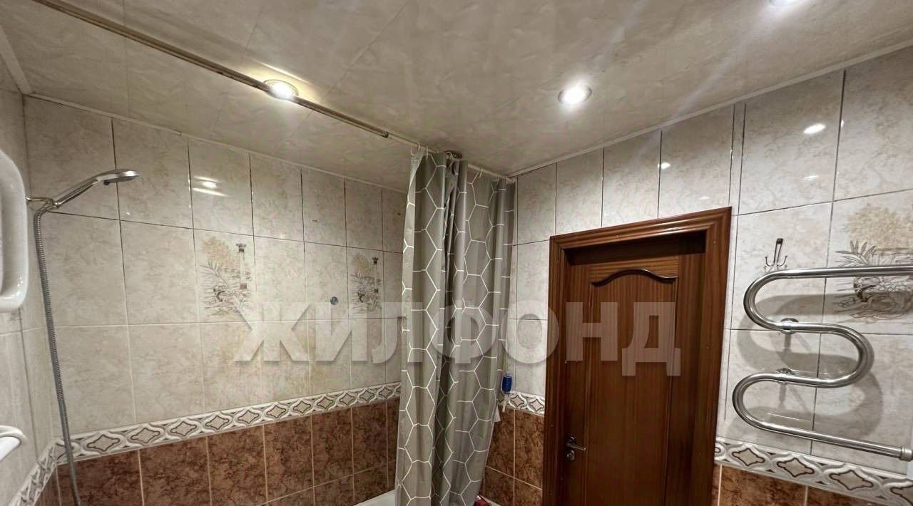 квартира г Тольятти р-н Центральный б-р 50 лет Октября 24а фото 17