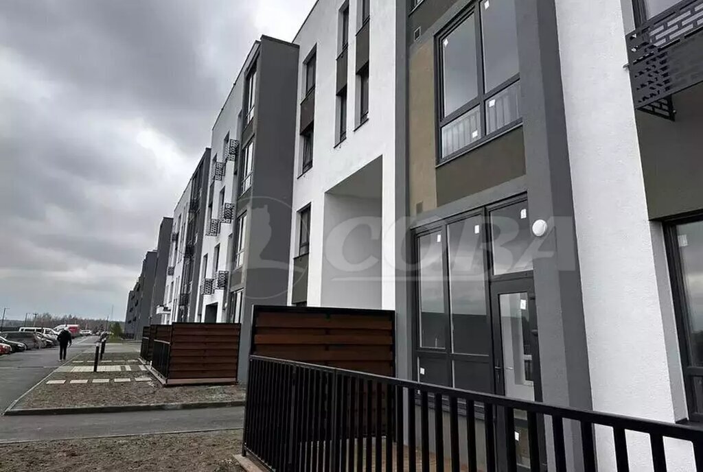 квартира г Тюмень ул Сергея Свиридова 7 фото 11