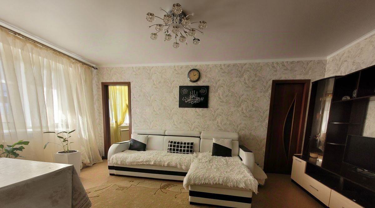 квартира р-н Нижнекамский г Нижнекамск пр-кт Строителей 11а фото 1