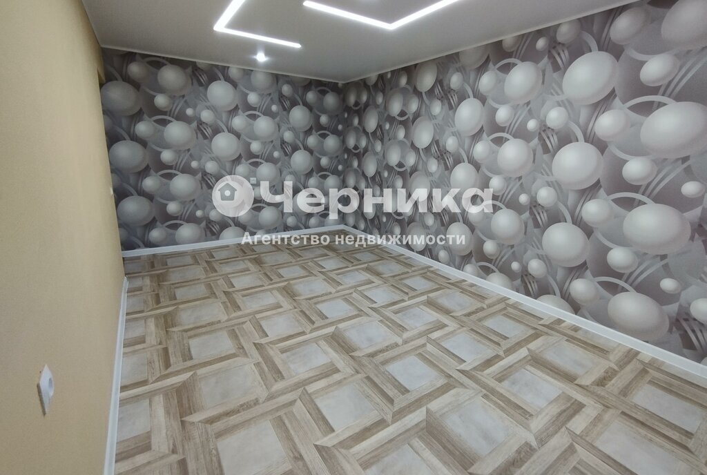 квартира г Новошахтинск ул Радио 56 фото 1