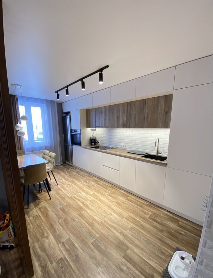 квартира г Омск р-н Кировский ул Конева 8 фото 1