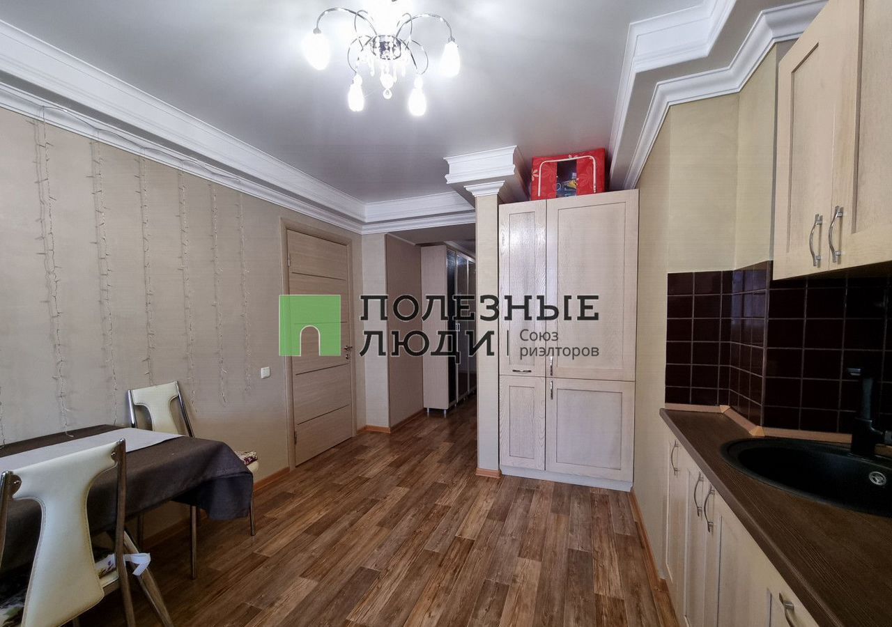 квартира г Саратов р-н Волжский ул им Менякина Ю.И. 3а фото 4