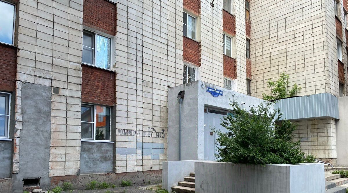 квартира г Омск р-н Кировский пр-кт Комарова 15 фото 1