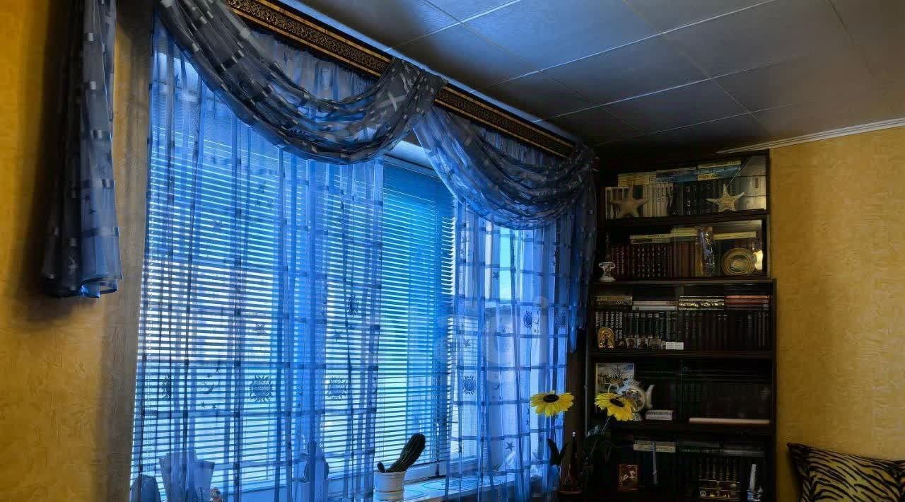 квартира г Смоленск р-н Промышленный ул Петра Алексеева 11к/1 фото 3