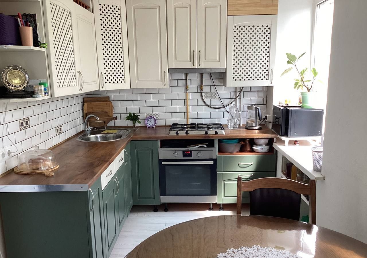 квартира г Великий Новгород Привокзальный ул Новолучанская 33к/2 фото 1