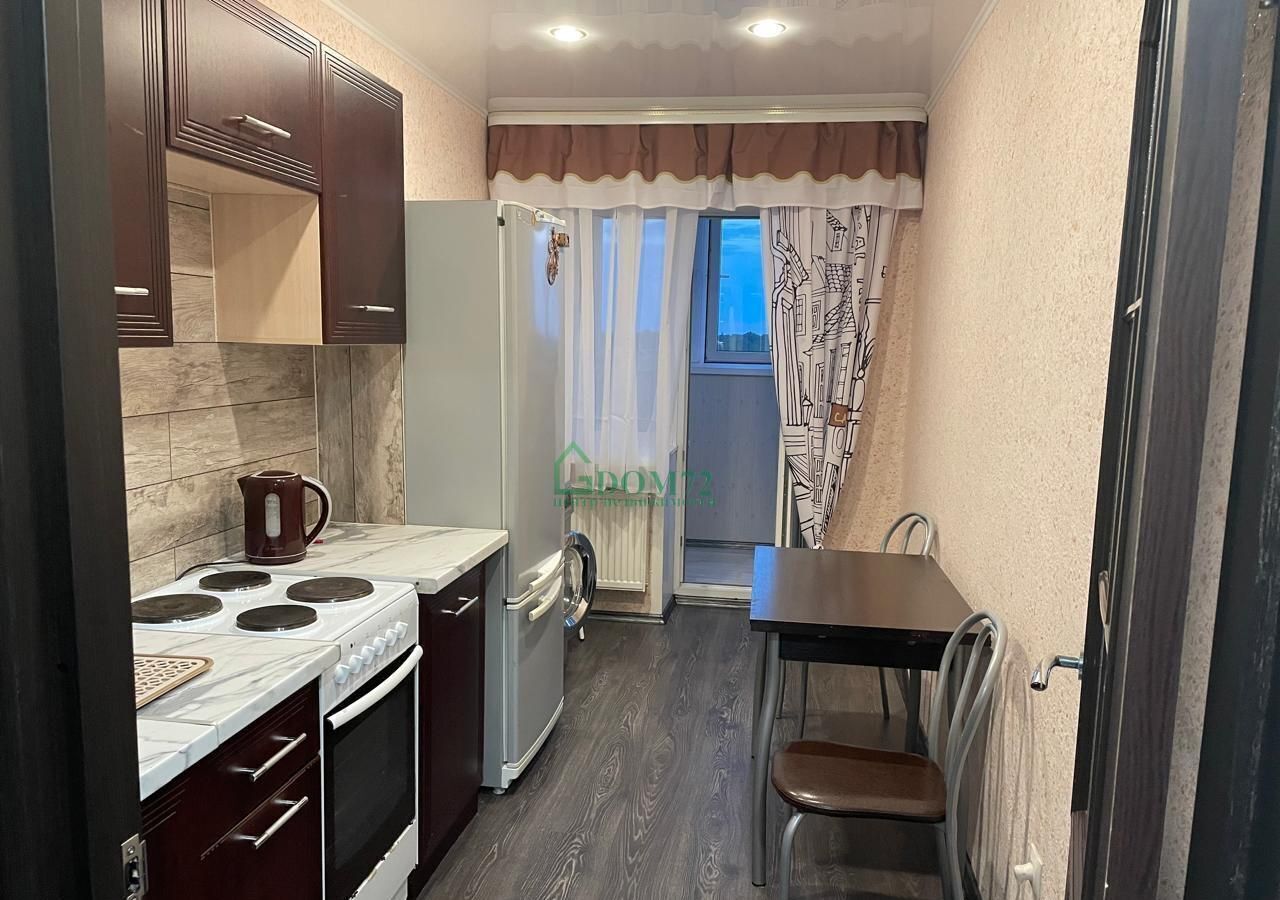 квартира г Тобольск 7-й мкр-н, 49А фото 2