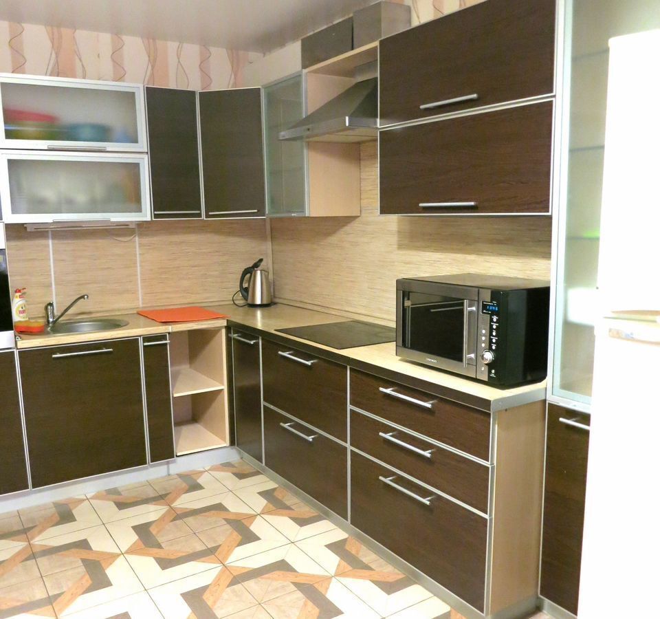 квартира г Омск р-н Кировский пр-кт Комарова 21к/2 фото 1