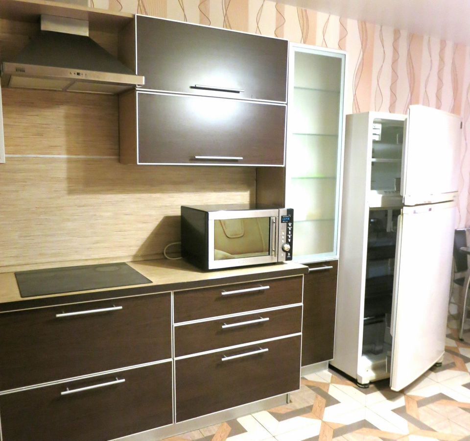 квартира г Омск р-н Кировский пр-кт Комарова 21к/2 фото 4