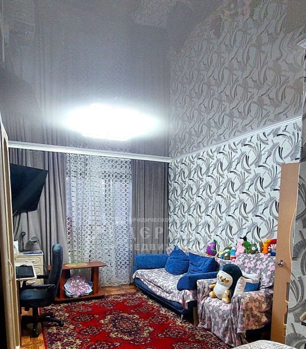 квартира г Кемерово р-н Кировский ул Халтурина 37 фото 1