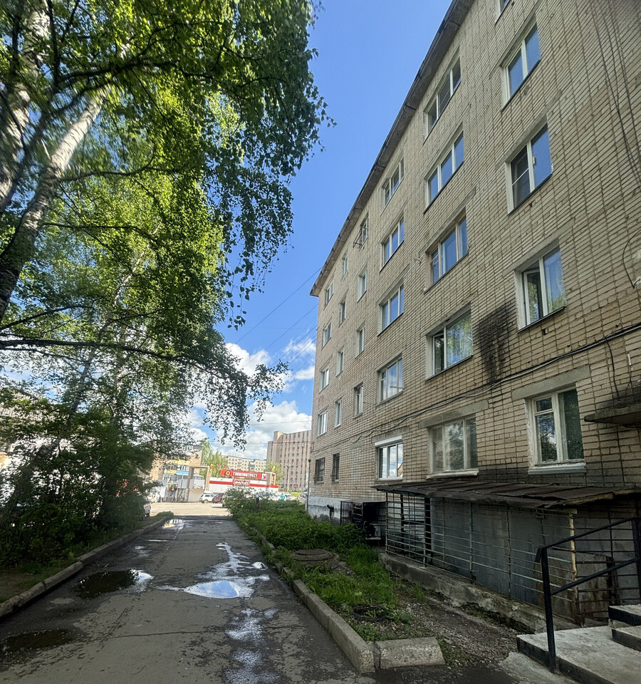 квартира г Златоуст ул 40-летия Победы 15 Машзавод фото 1