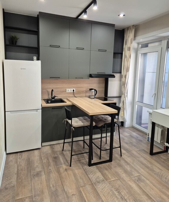 квартира г Иркутск ул Дальневосточная 166 фото 1