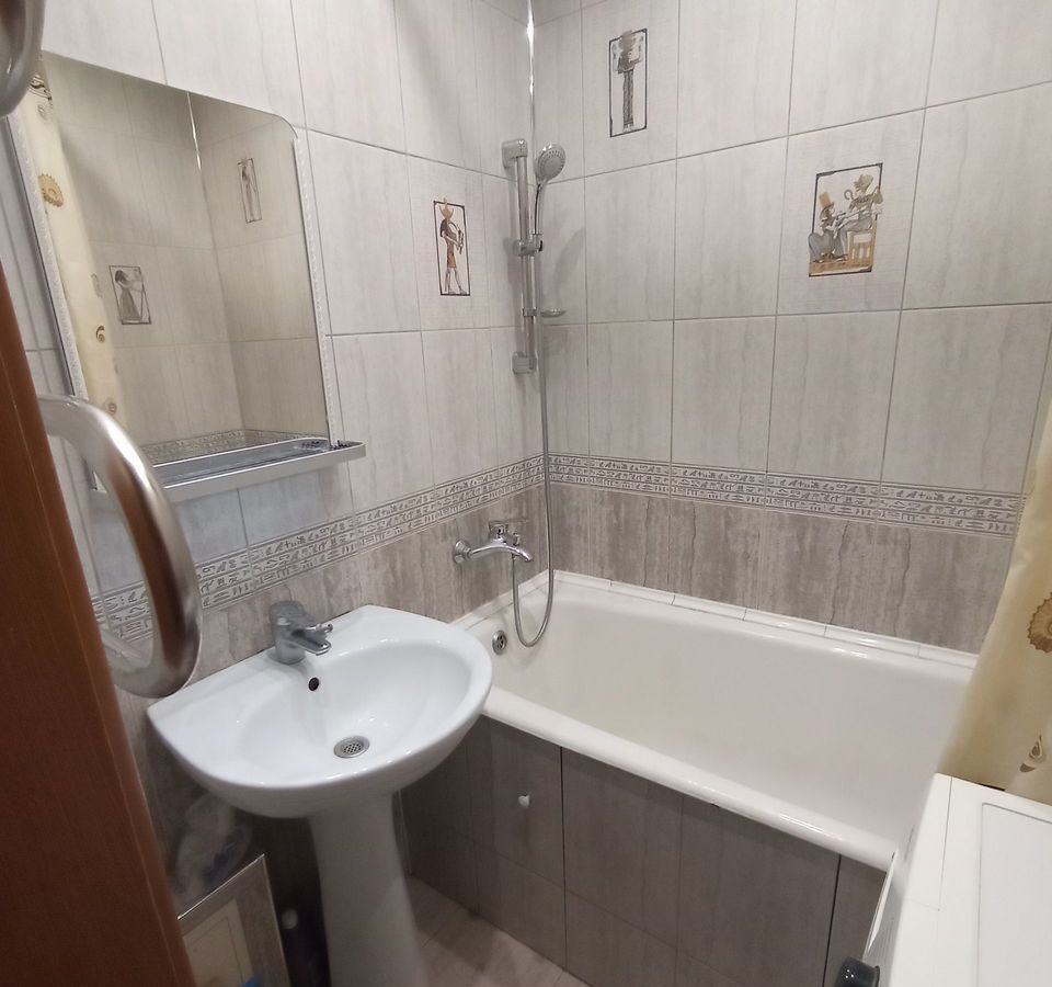 квартира г Омск р-н Октябрьский ул Харьковская 19к/2 фото 6