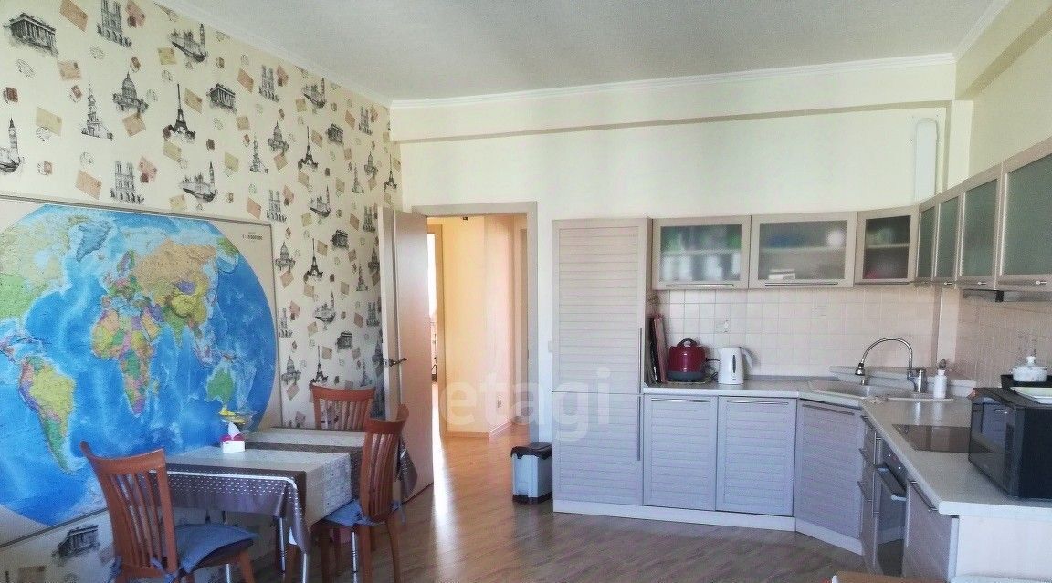 квартира г Южно-Сахалинск ул Есенина 4к/2 фото 3