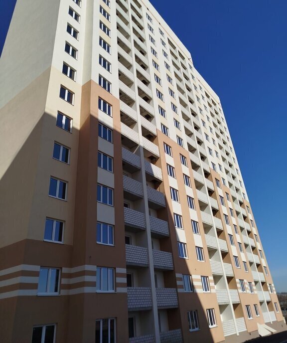 квартира г Саратов ул им Плякина А.В. 11 фото 2