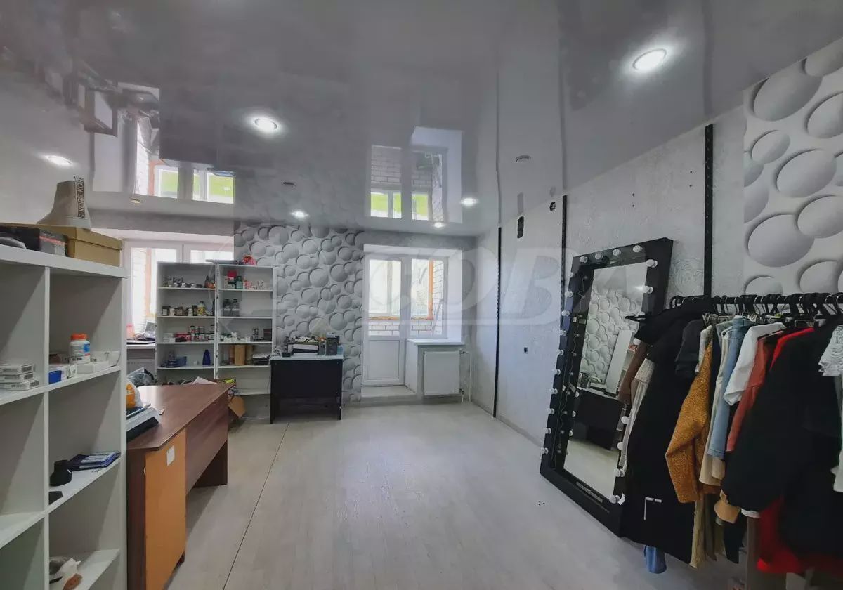 квартира г Тобольск 7-й мкр-н, 39Б фото 2