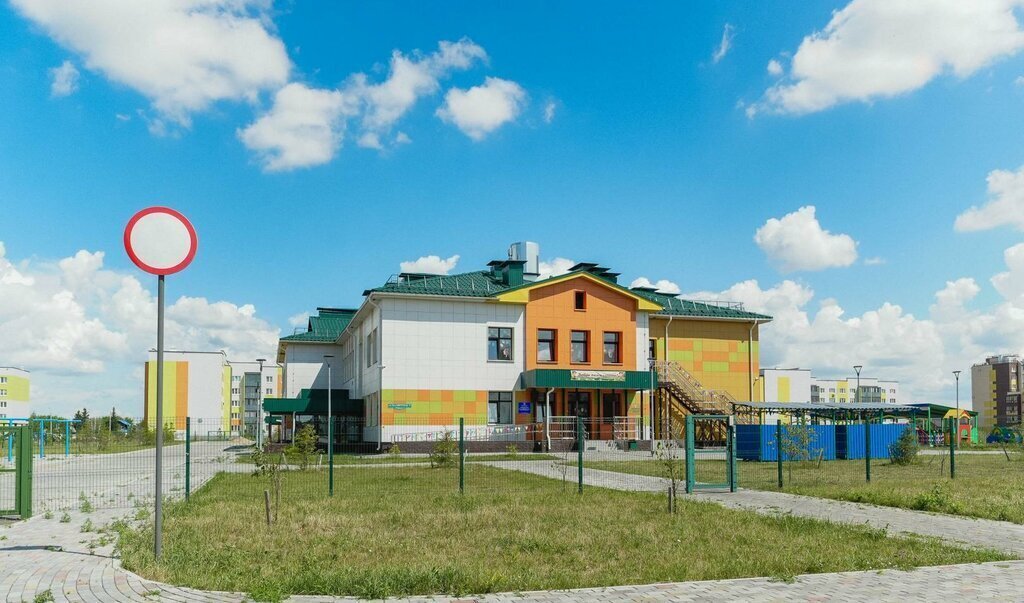 квартира г Омск 4-й Амурский проезд, 14к 1 фото 11