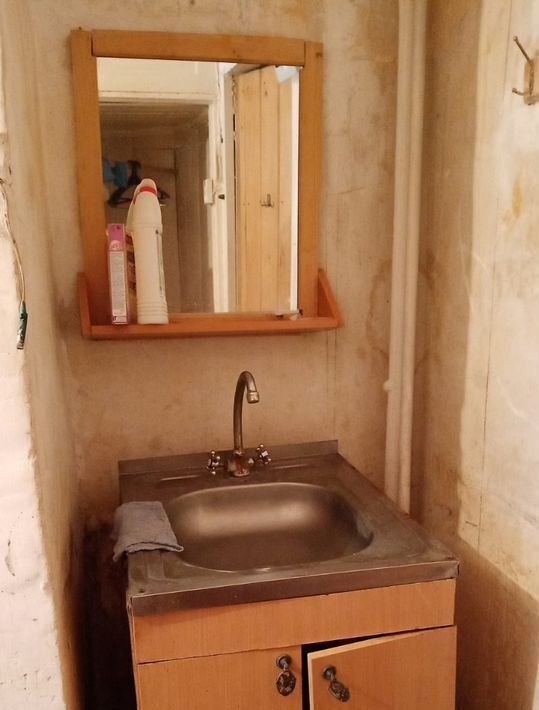 комната г Новокузнецк р-н Заводской ул Тореза 41 фото 2