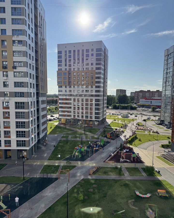 квартира г Омск р-н Кировский ул 70 лет Октября 3а фото 11