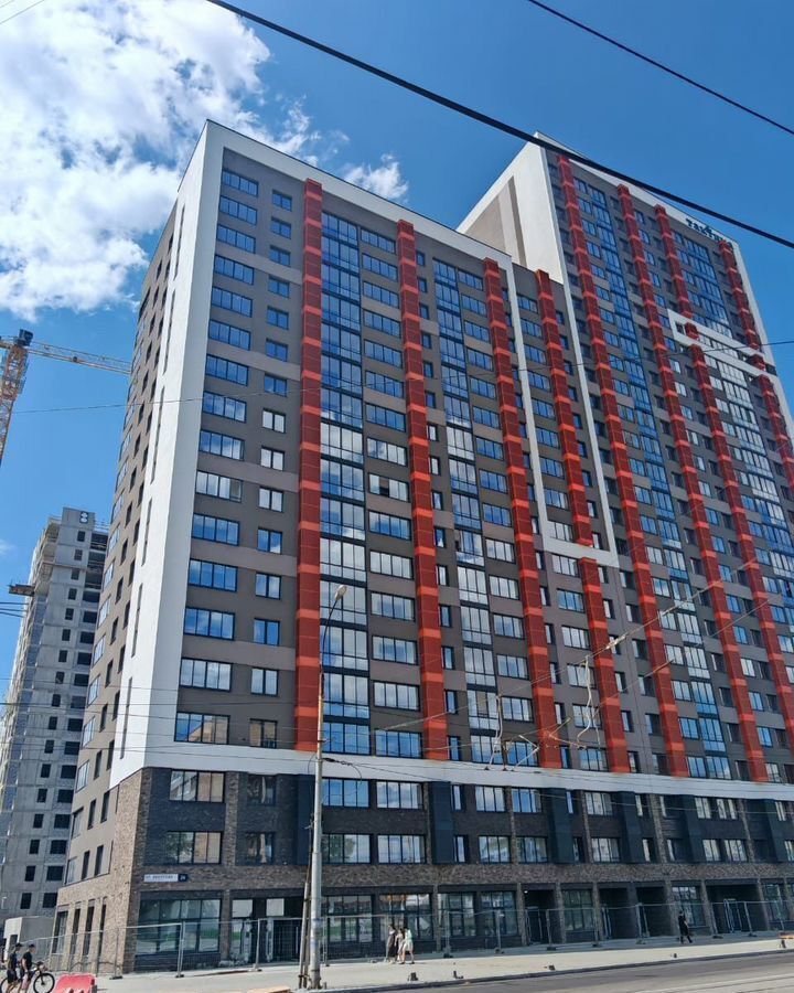 квартира г Екатеринбург р-н Верх-Исетский ул Татищева 105 фото 1