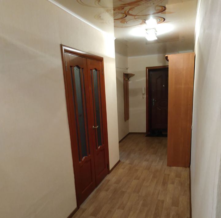 квартира г Саратов р-н Октябрьский ул им Миротворцева С.Р. 4/8 фото 6